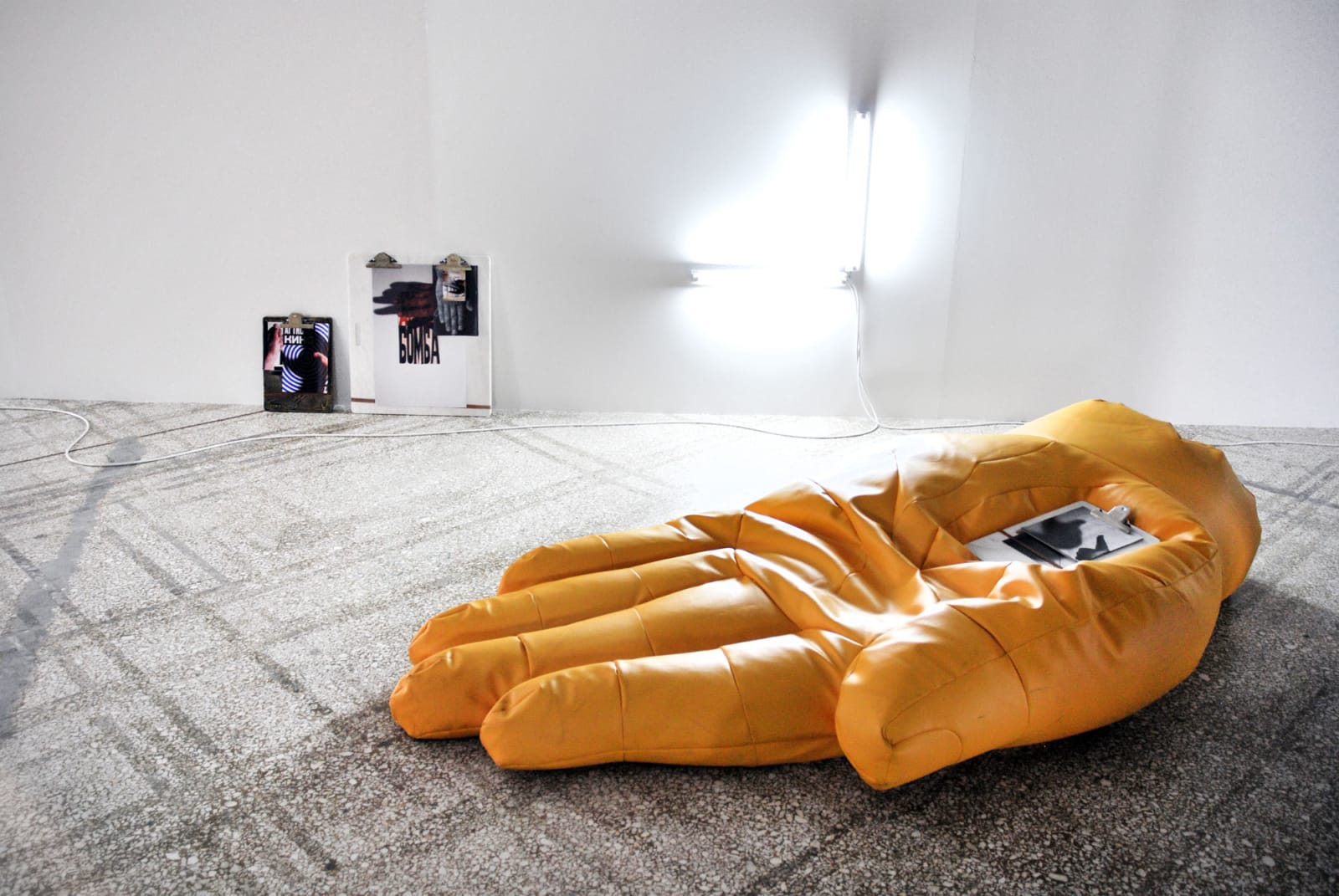 Antonis Pittas, Throw hands, 2015