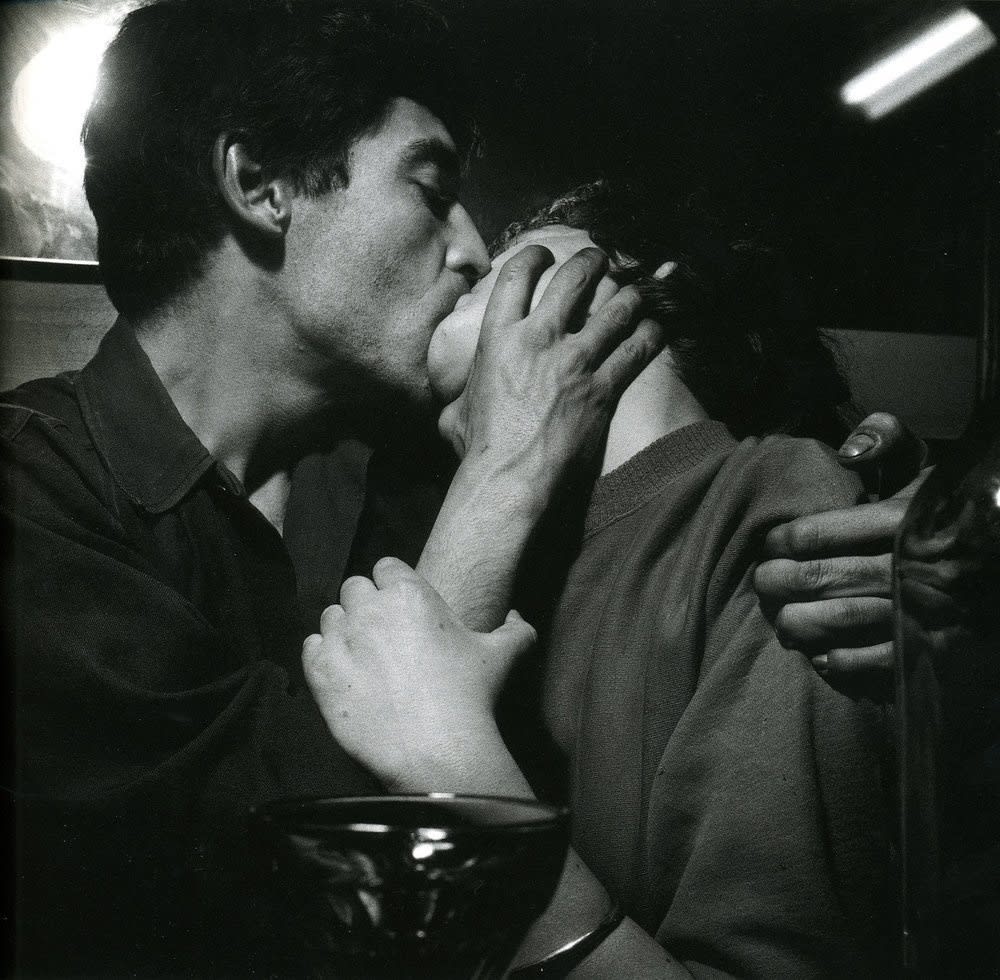 Ed van der Elsken, Pierre and Paulette (kiss with hand around cheek), 1951