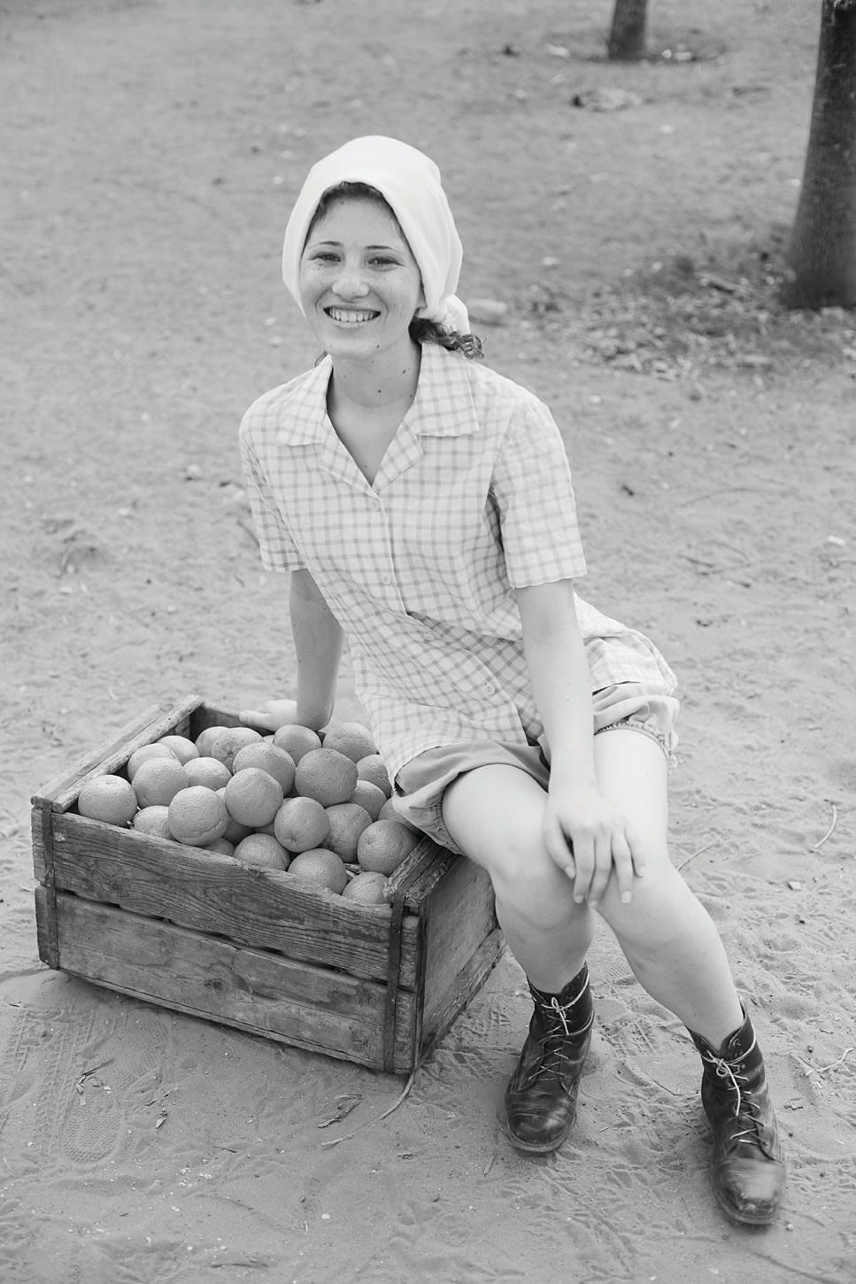 Yael Bartana, 2. The Missing Negatives of the Sonnenfeld Collection, 2008
