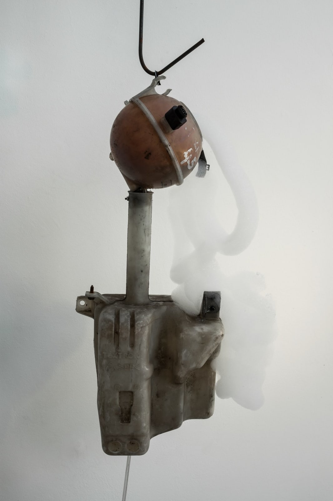 Roger Hiorns, Untitled, 2013