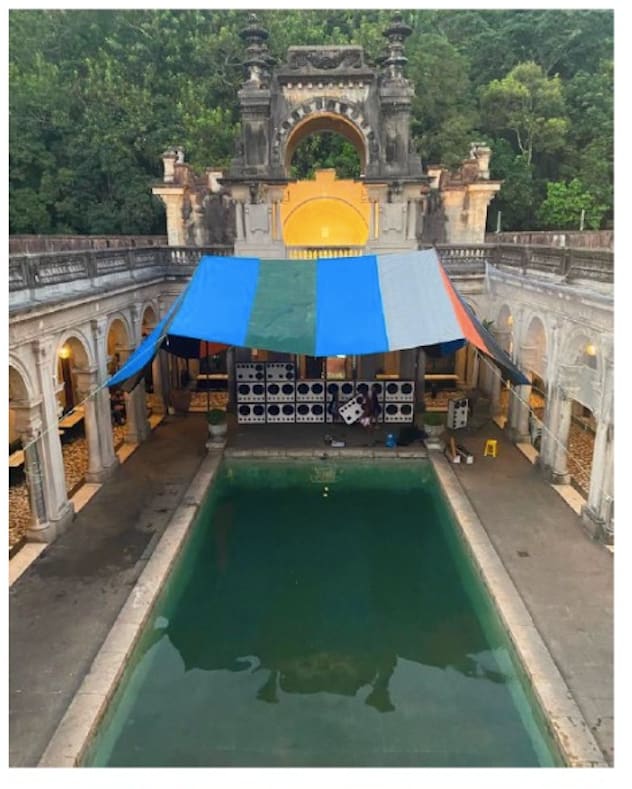 Allan Weber, Sem título, da série Dia de Baile [Untitled, from the Dance Day series], 2021