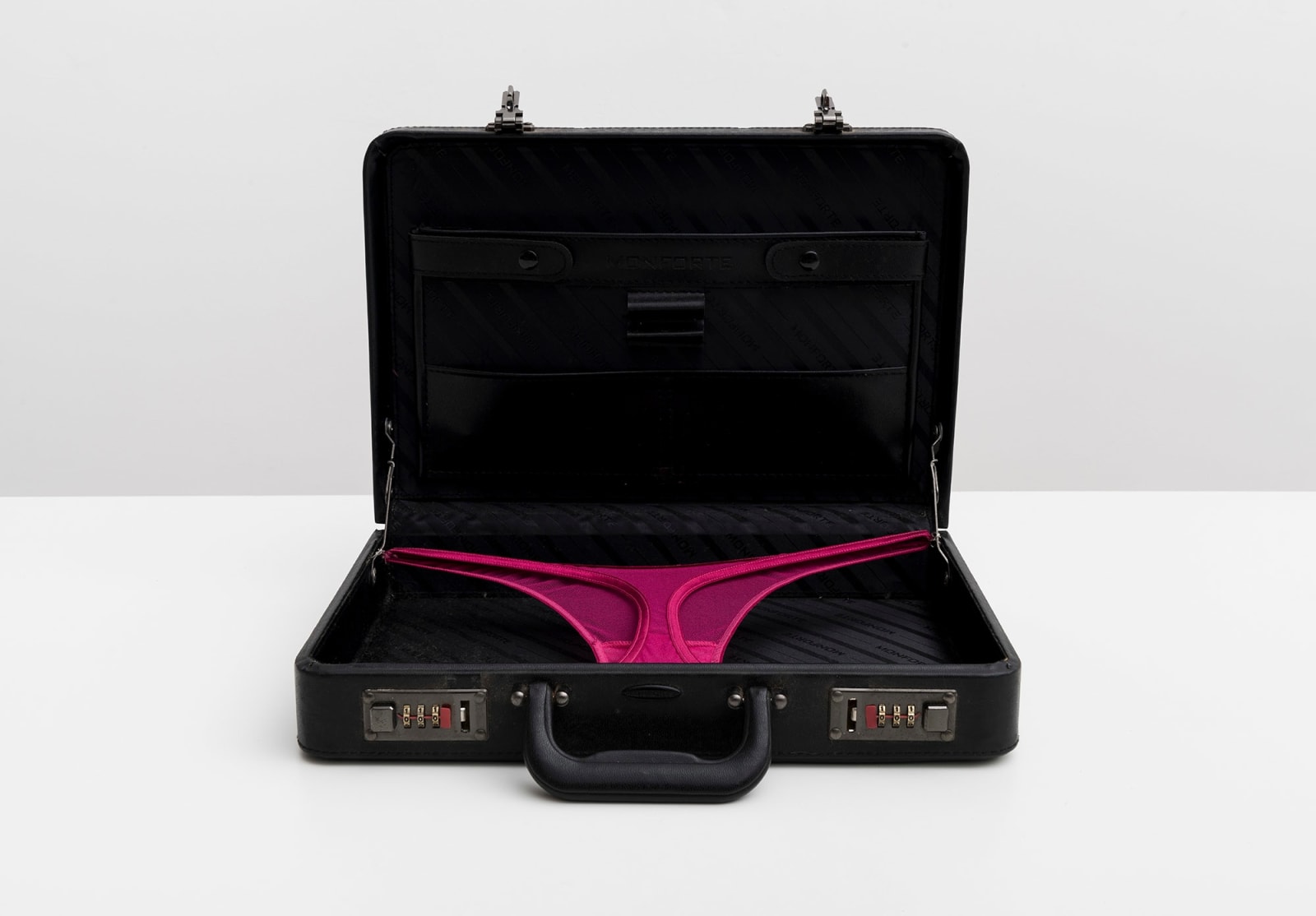 Amelia Toledo, O sonho do executivo [The Executive’s Dream], 1971-2005