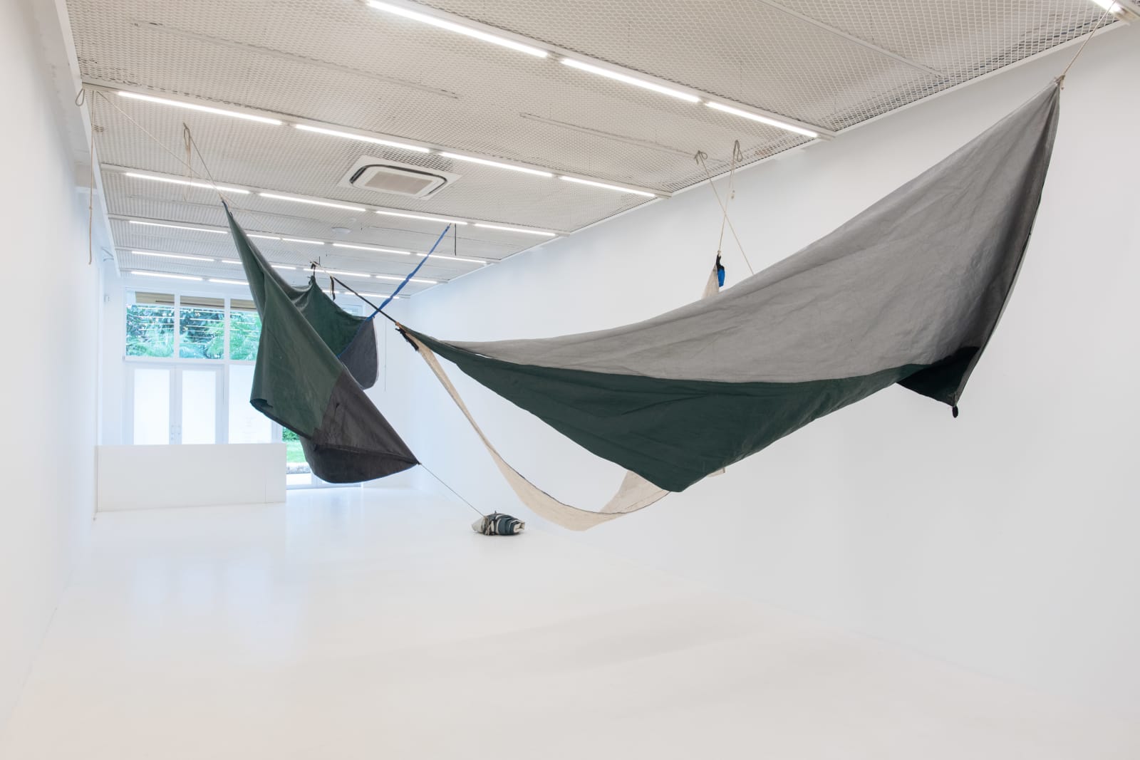 Allan Weber, Passinho, da série Novo balanço [Passinho, from the series Novo balanço], 2024