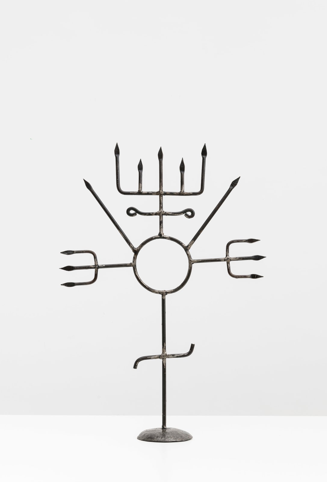 José Adário dos Santos, Ferramenta de Exu [Tool of Eshu], 2024