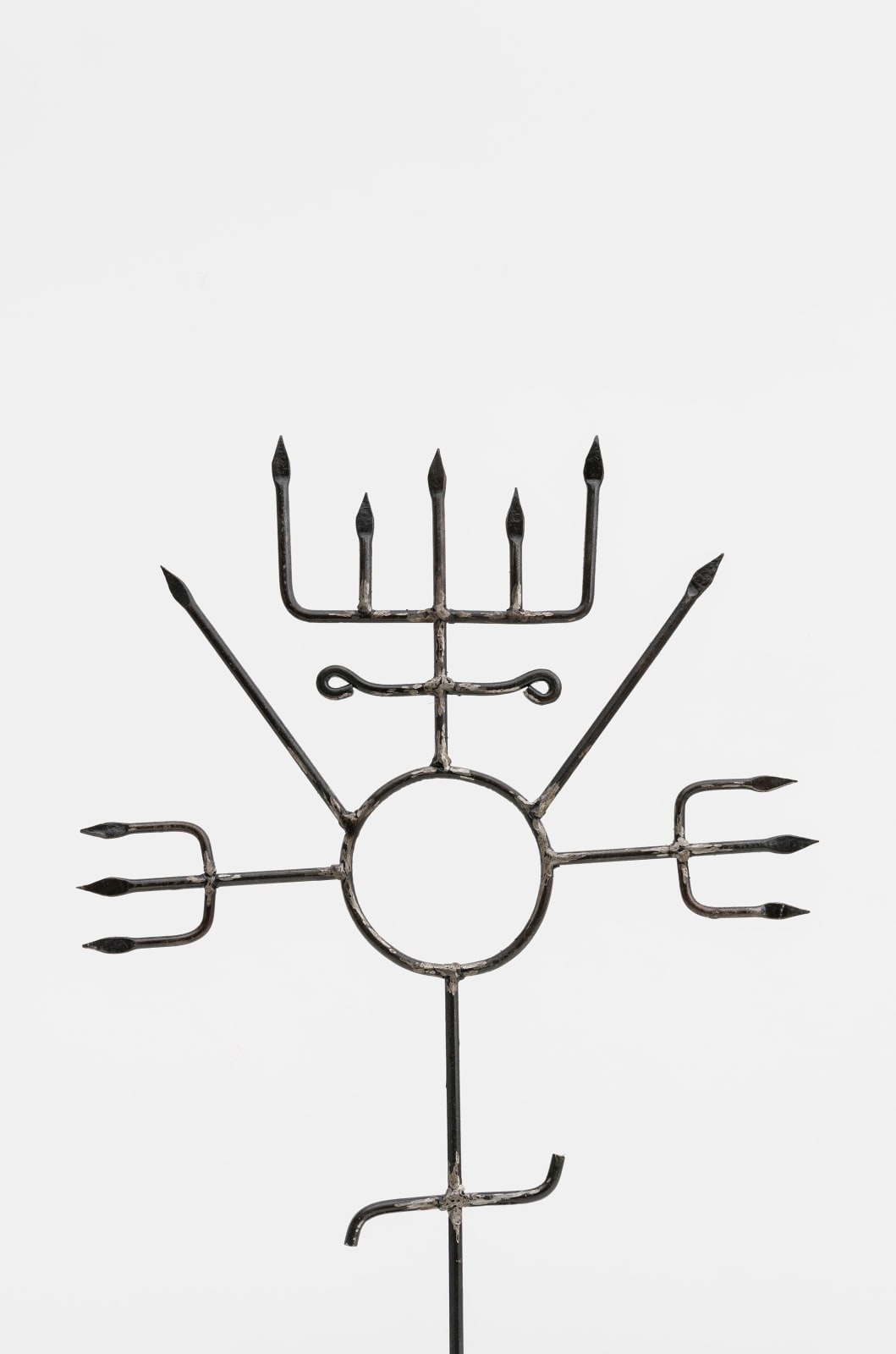 José Adário dos Santos, Ferramenta de Exu [Tool of Eshu], 2024