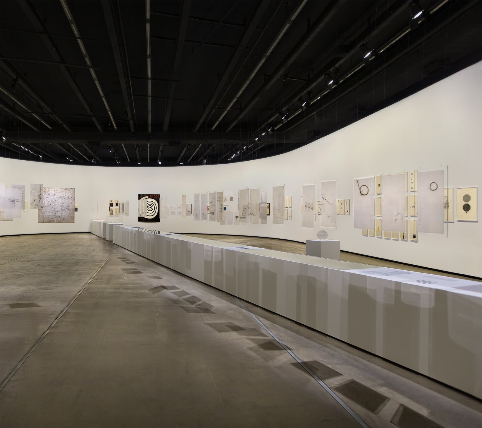 Mira Schendel, Sem título [Untitled], da série Discos [from the Discs series], 1971