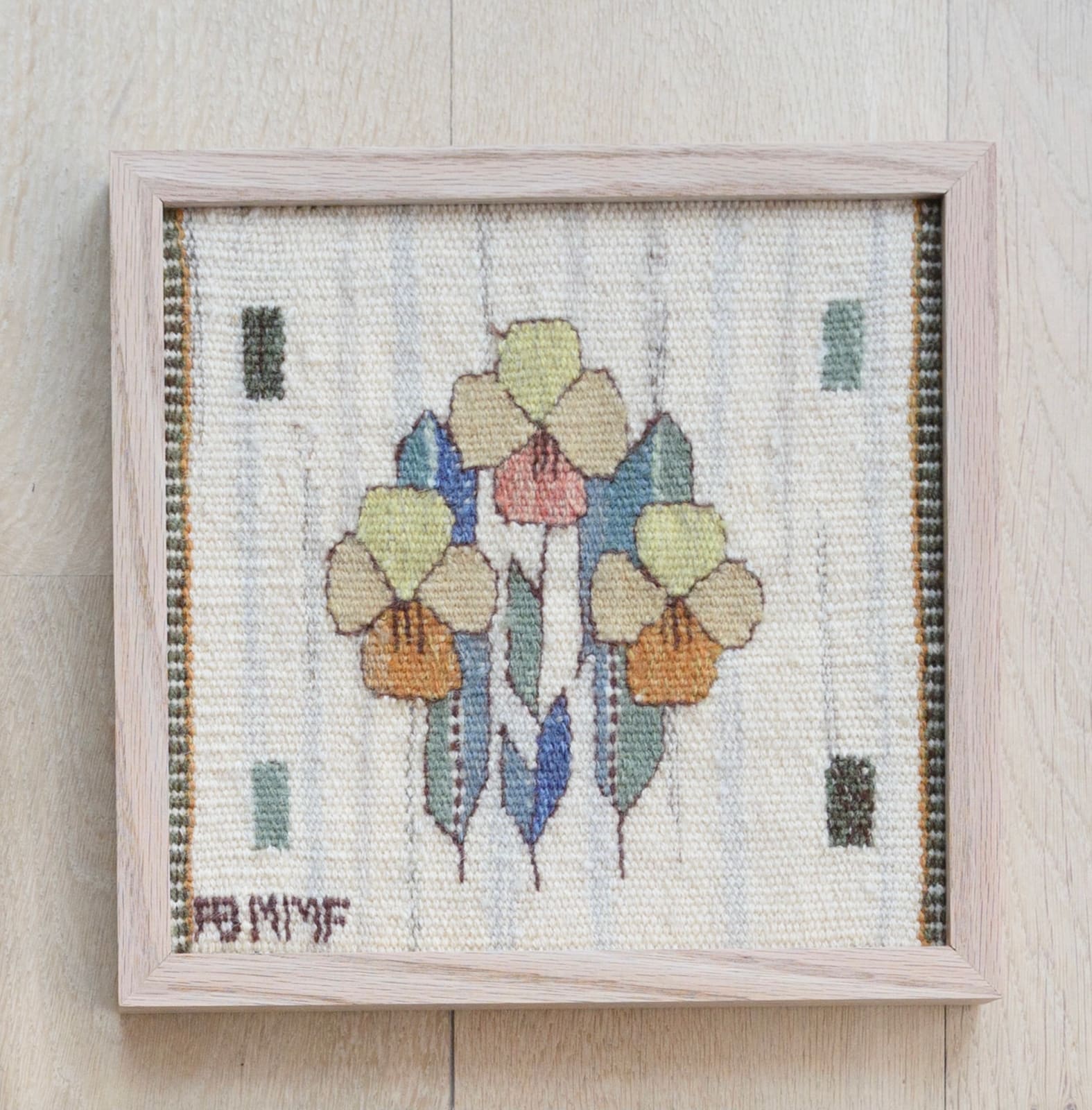 Märta Måås-Fjetterström, Pensé Blomlapp Tapestry, 1940's