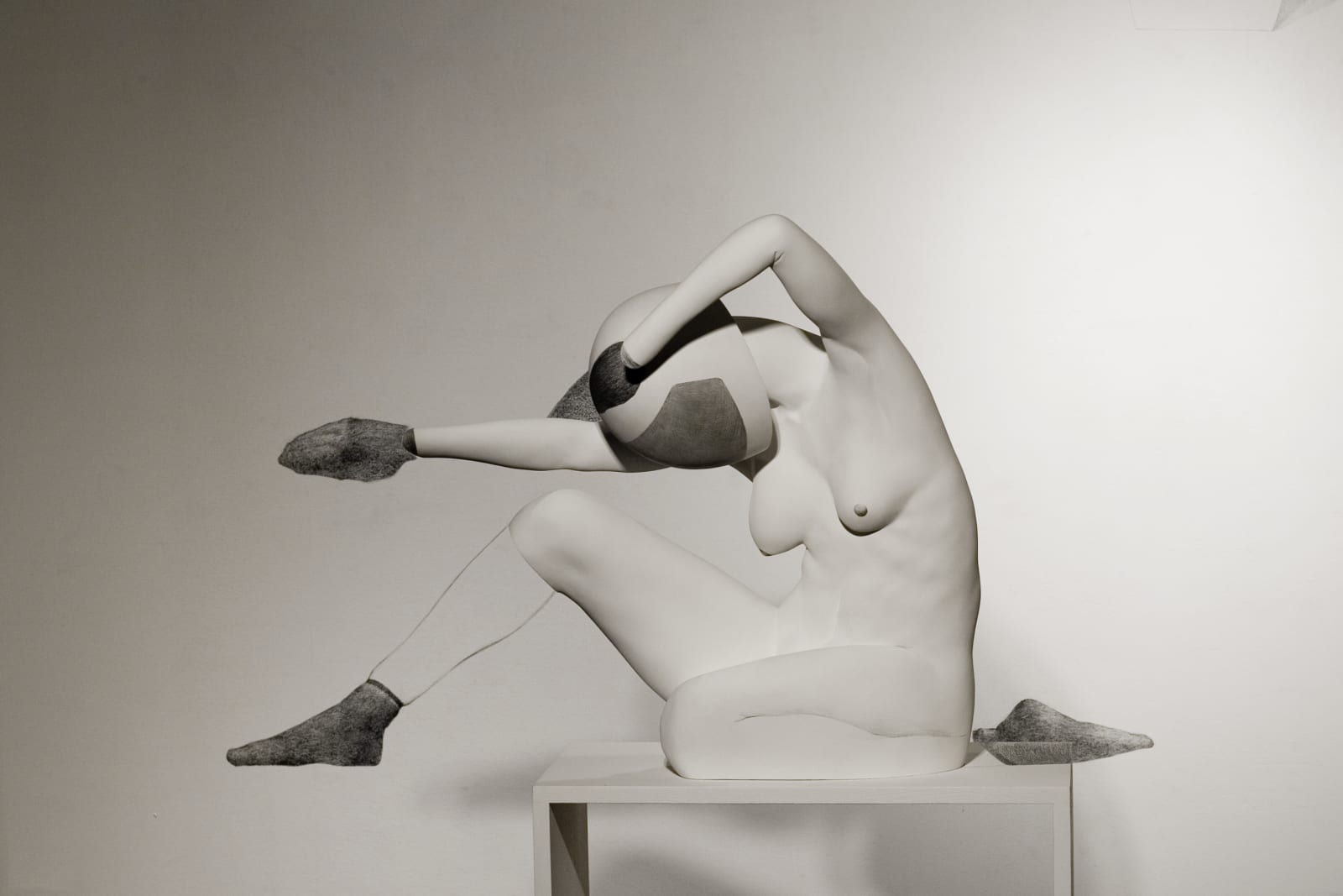 KIM Inbai, 수영 잘 하고싶은 여자 | A Woman who wants to swim well, 2004