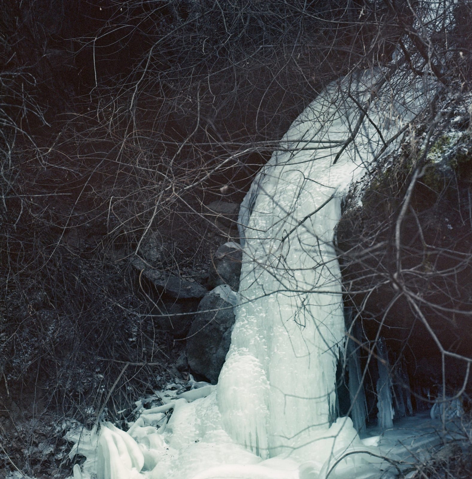 甘莹莹 GAN Yingying, 冰封的瀑布 The Frozen Fall, 2019