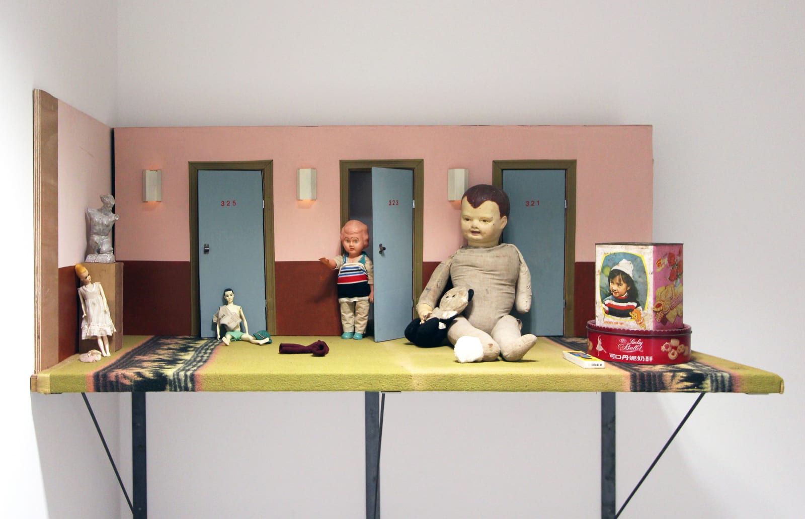 SHIH Yung Chun, Hotel Hallway Toy Set 호텔 복도 토이 세트 飯店走廊玩具組, 2025