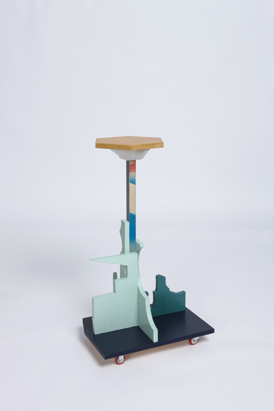 GWON Osang x KIM Min-ki, 6각 테이블 | Hexagonal Table, 2019