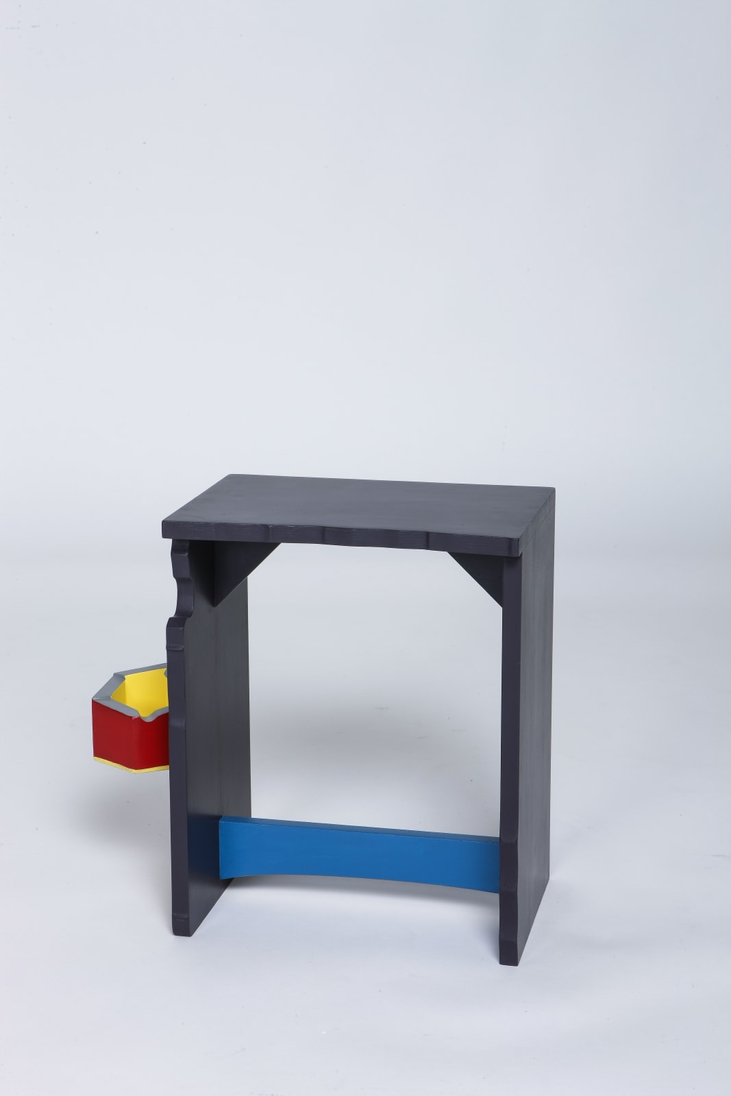 GWON Osang x KIM Min-ki, Stool 3 스툴 3, 2019