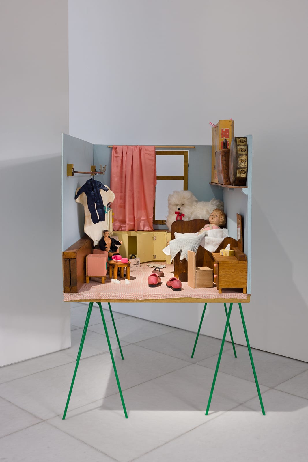 SHIH Yung Chun, Hotel Room Toy Set 호텔 룸 토이 세트 飯店房間玩具組, 2025