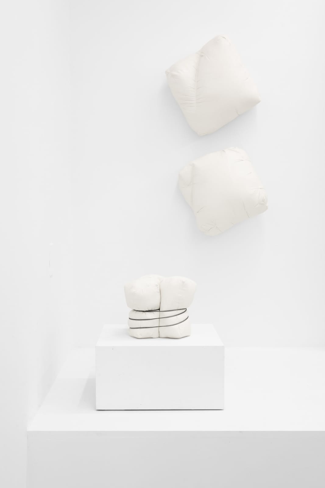 Ian Mcmahon, Tri-bubble cable wrap (8.13.25), 2025
