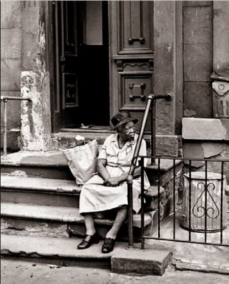 Builder Levy, Old Lady and Shopping Bag, 1965