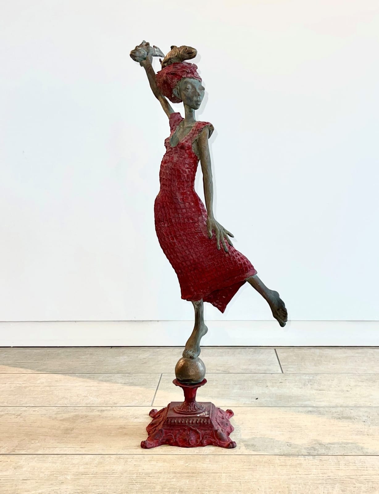 DIRK DE KEYZER, MADAM POISSON (rode patine) op voet