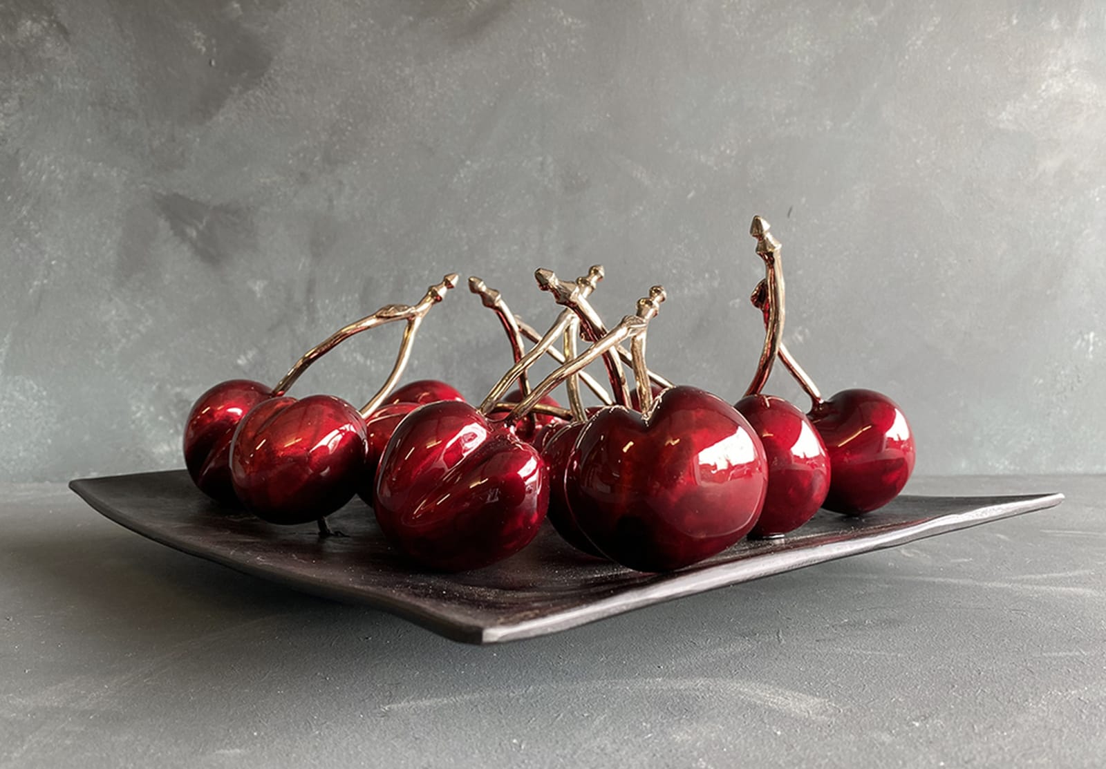 LOTHAR, DELICIOUS (schaal met 5 kersen+2 losse)