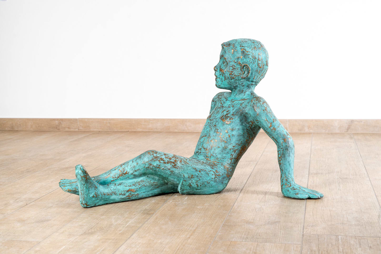 BABETTE DEGRAEVE, ZITTEND MANNETJE 'RELAX', 2024