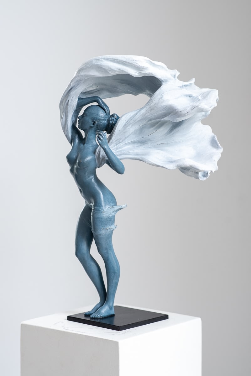 LUO LI RONG, FLYING THOUGHTS (beige)