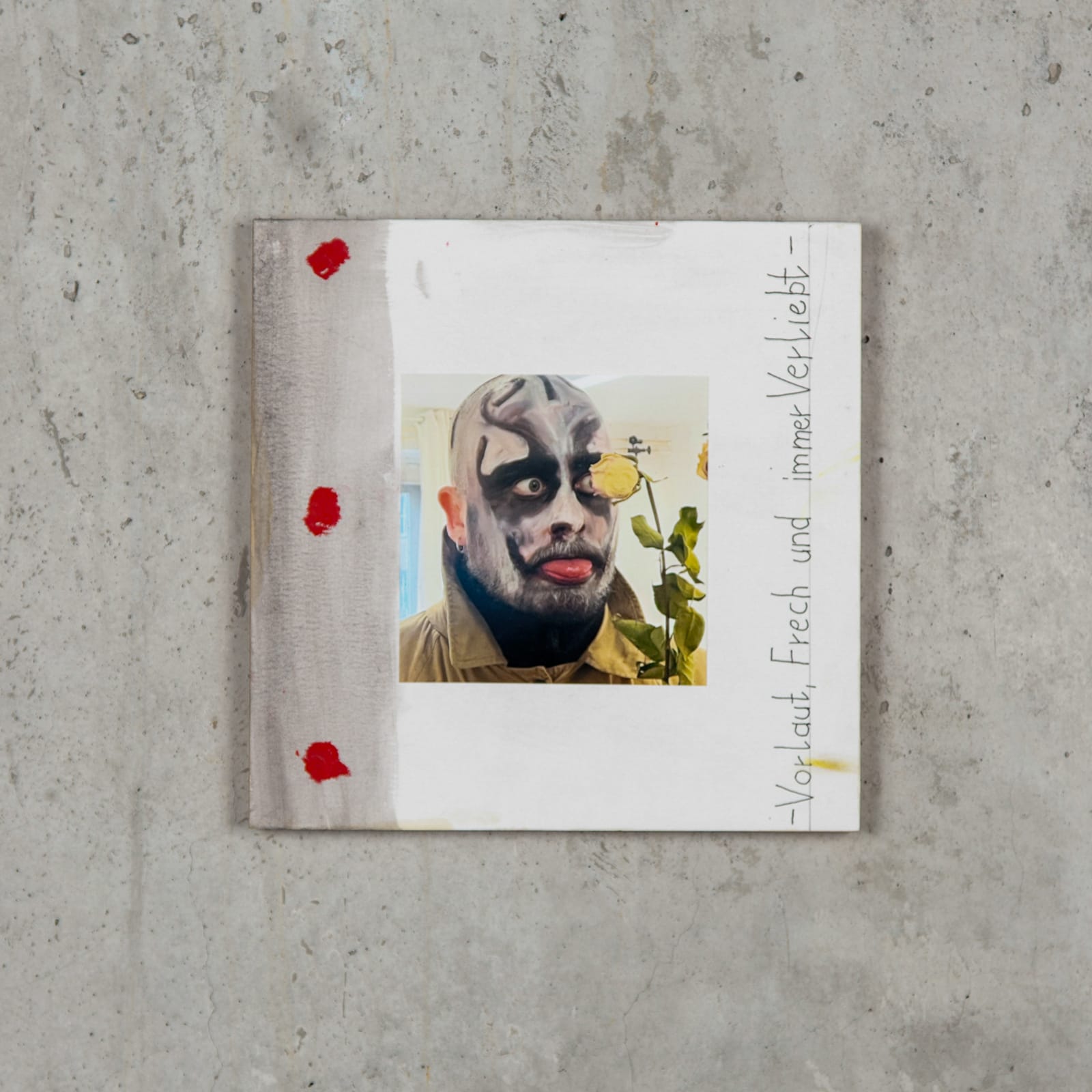 Benni Kakert, Holzkiste, 2023