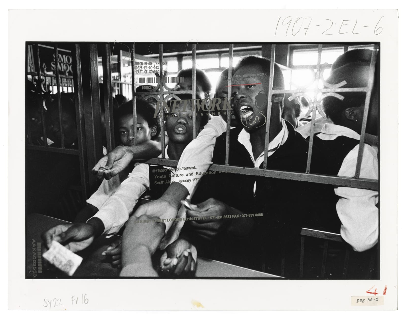 Gideon Mendel, 62 MERGED, 2019