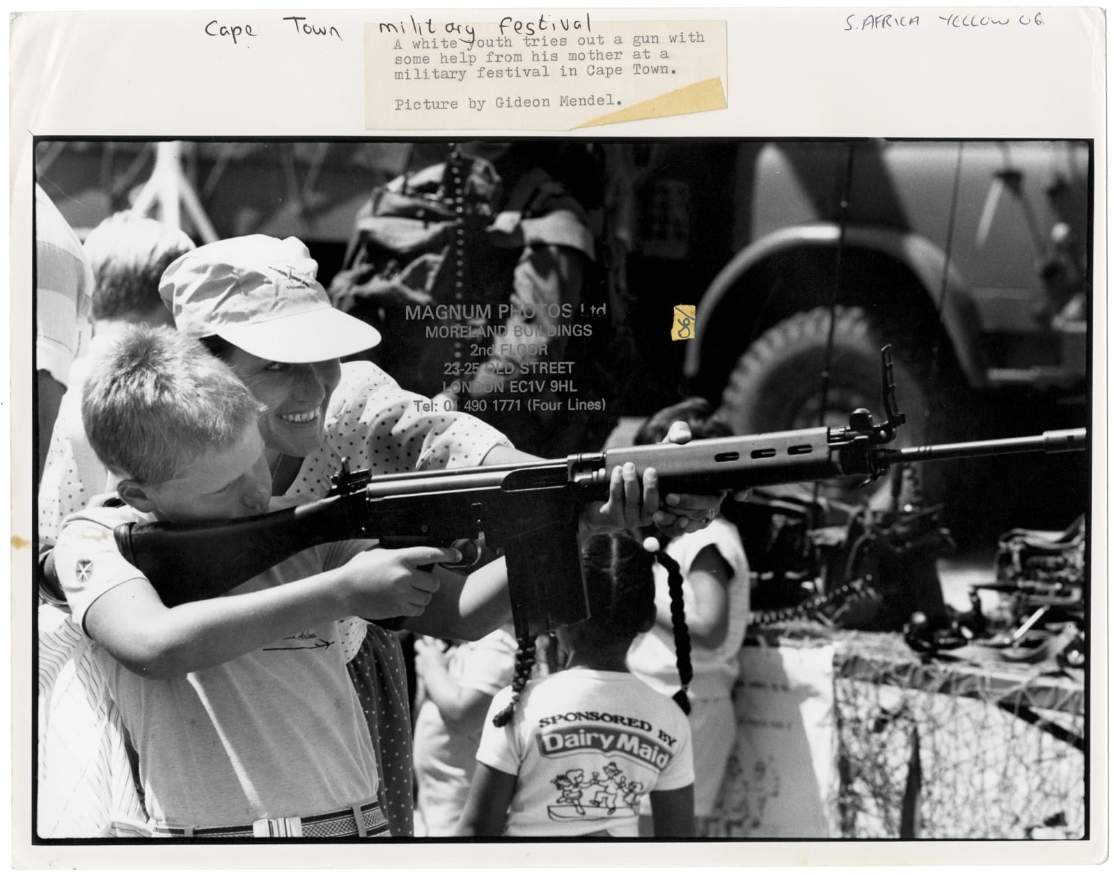 Gideon Mendel, 21 MERGED, 2019