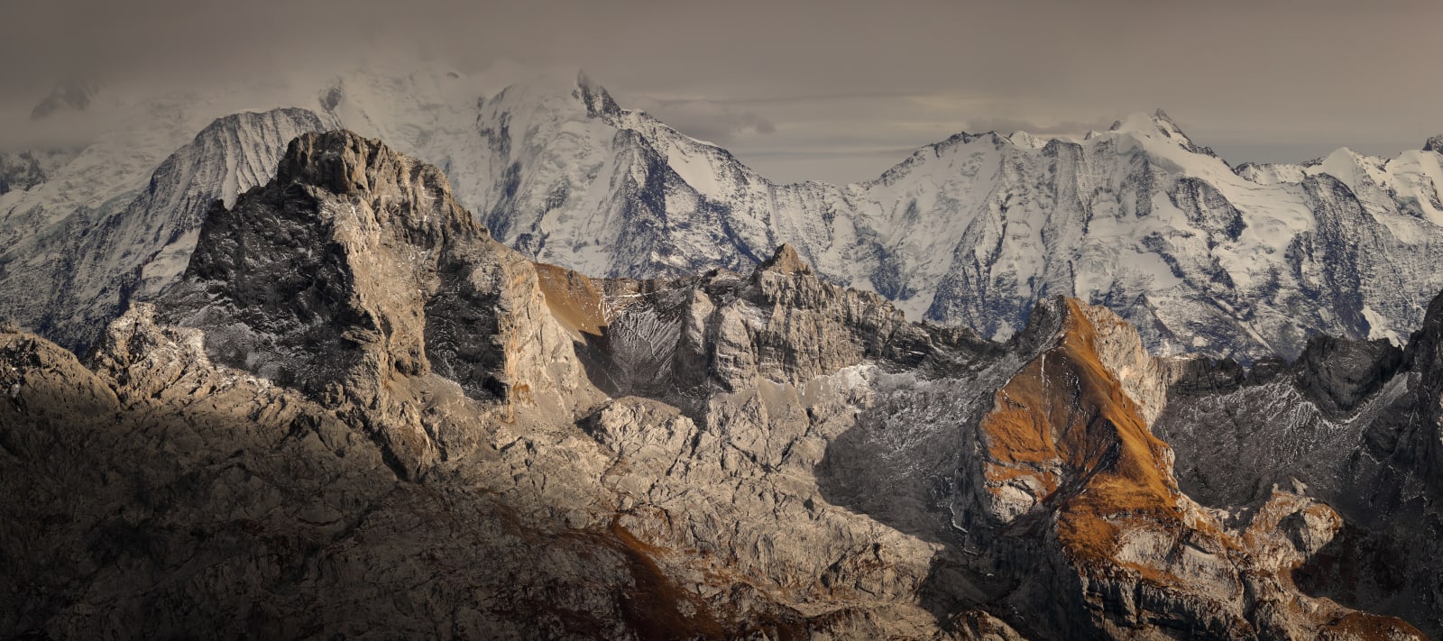 Alexandre Deschaumes, Le désert de pierre, Pointe Percée. Massif des Aravis, France