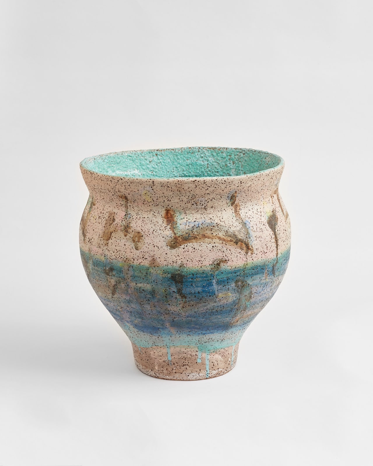 Kate Dorrough, Water Vessel, 2023