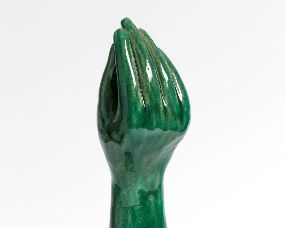 Caroline Gibbes, Giving It Away, 2025