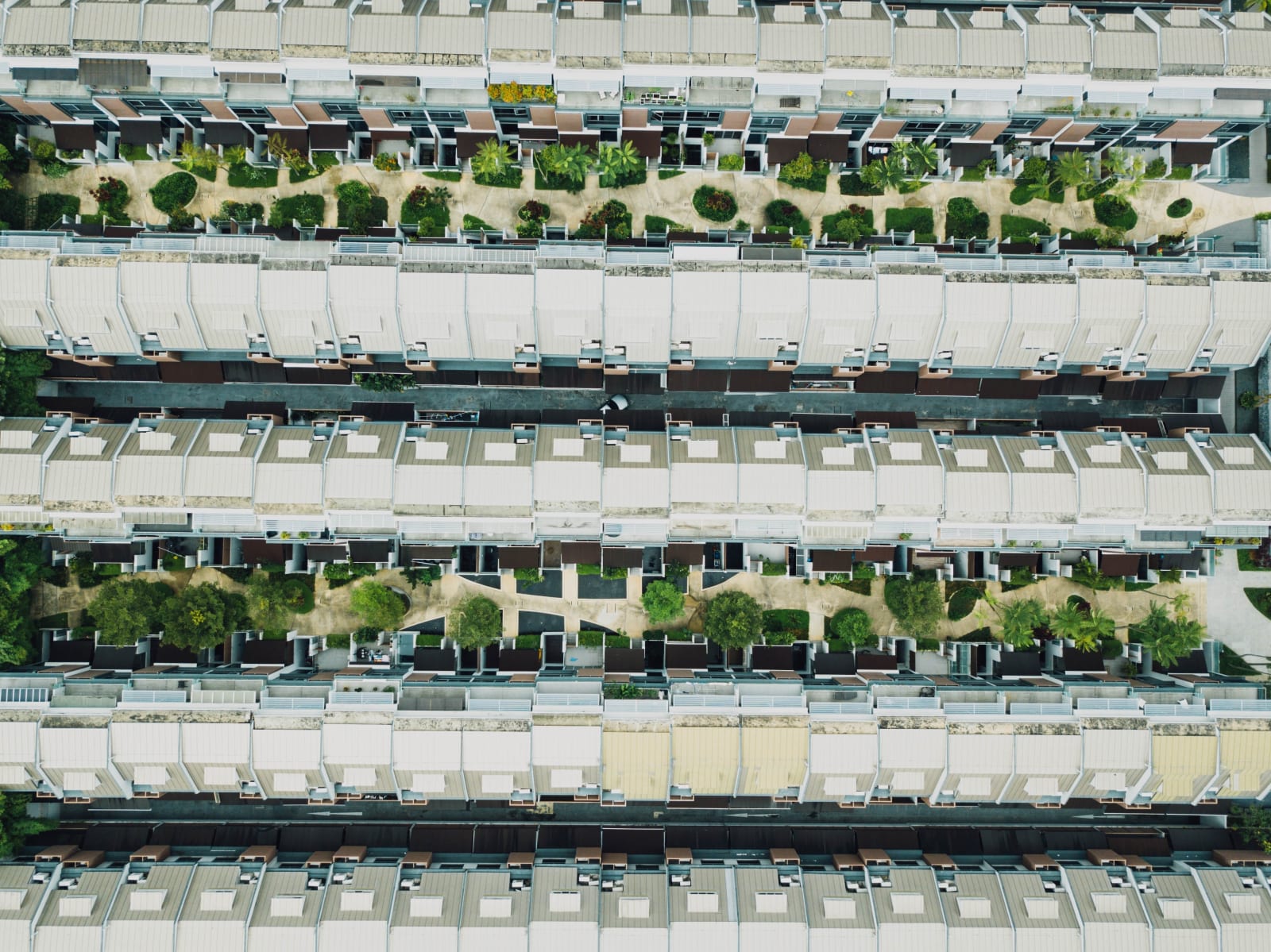 Oliver Routledge, Untitled Cityscape II