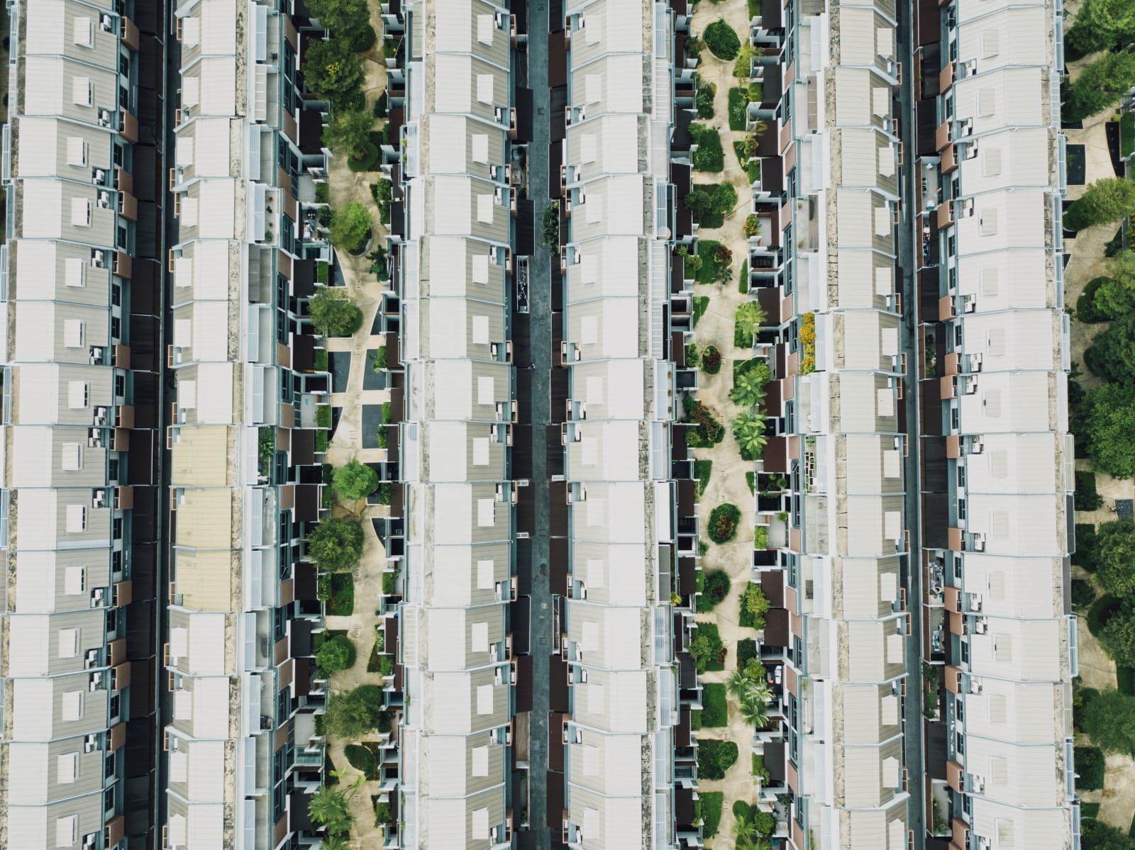 Oliver Routledge, Untitled Cityscape I