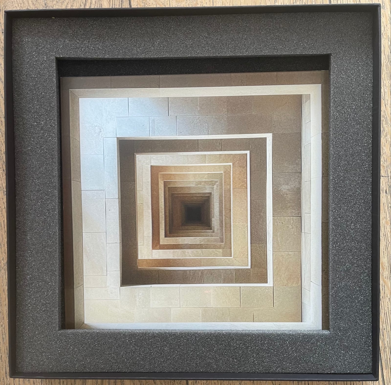 Jeff Robb, Structured Void - Gift Box, 2024