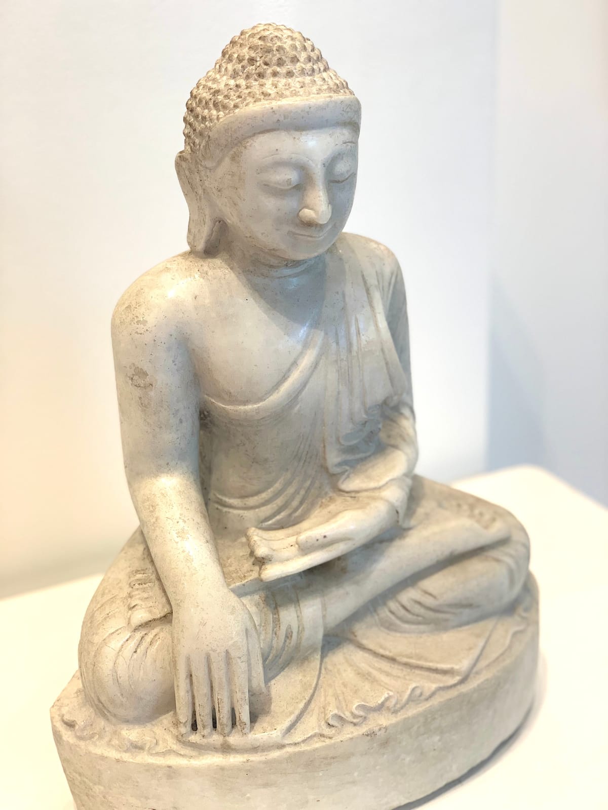 burma Buddha, buddha, buddha status,stone buddha,marble buddha, buddha scultpure, white buddha,buddha sculpture, buddha antiques,burma antique, art exhibition,asian art, asian antiques, interior design, art decoration, artyi,Belgium art gallery