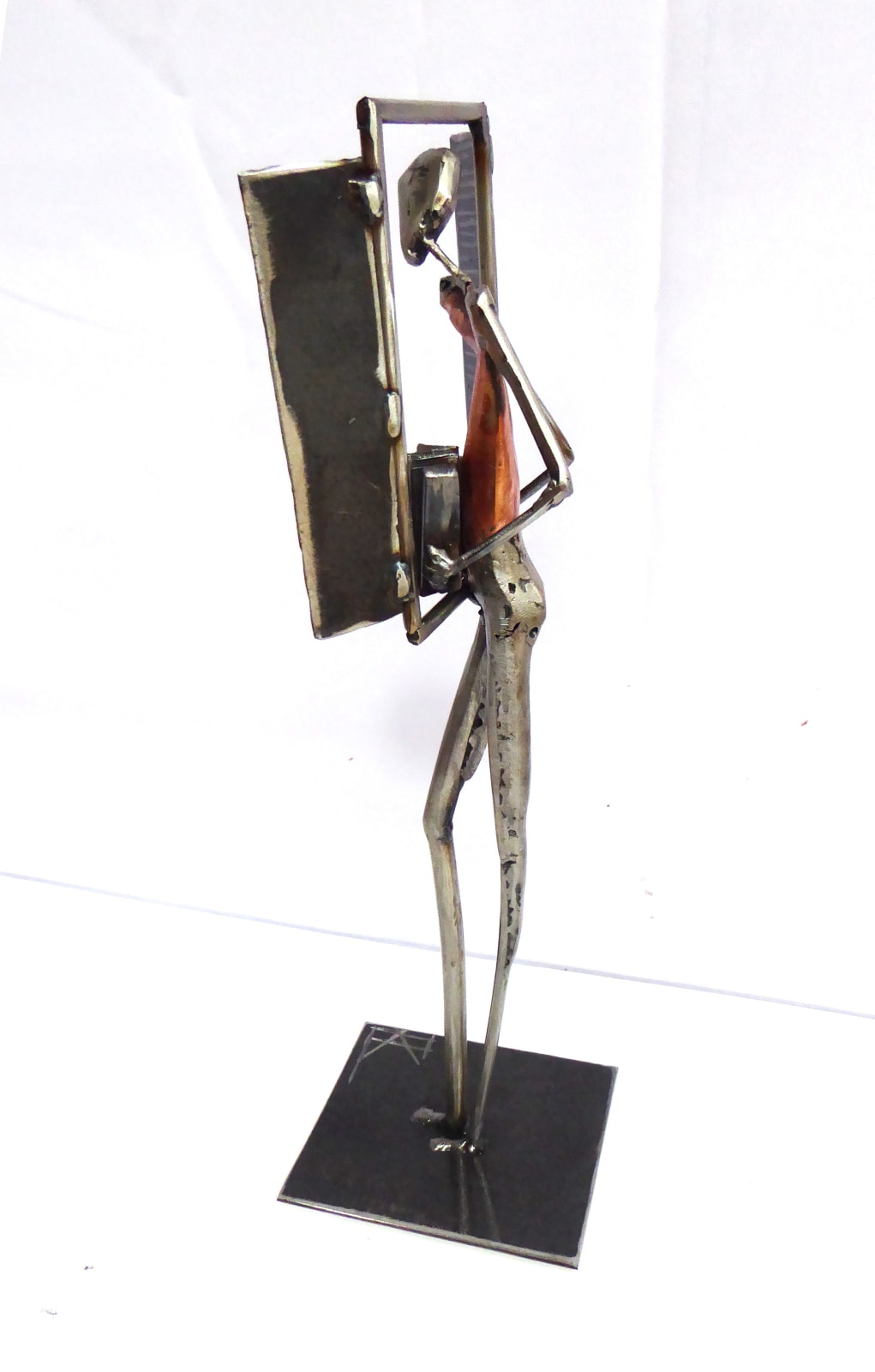 steel sculpture, music, accordioniste, love, joy, person, figurative art, caroline brisset, contemporary art, solitude, covid-19, art thema heyi gallery, brussels