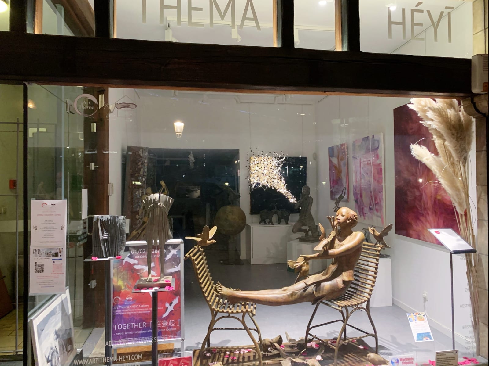 ROD, blossom 2, spring, flower art, installation art, fibre optic, light on wall, contemporary art, fragmentation art, contemporary installation, amazing wall decoration, art design, interior design, art home, abstract art, tissue, mix media, art thema heyi gallery, art gallery brussels