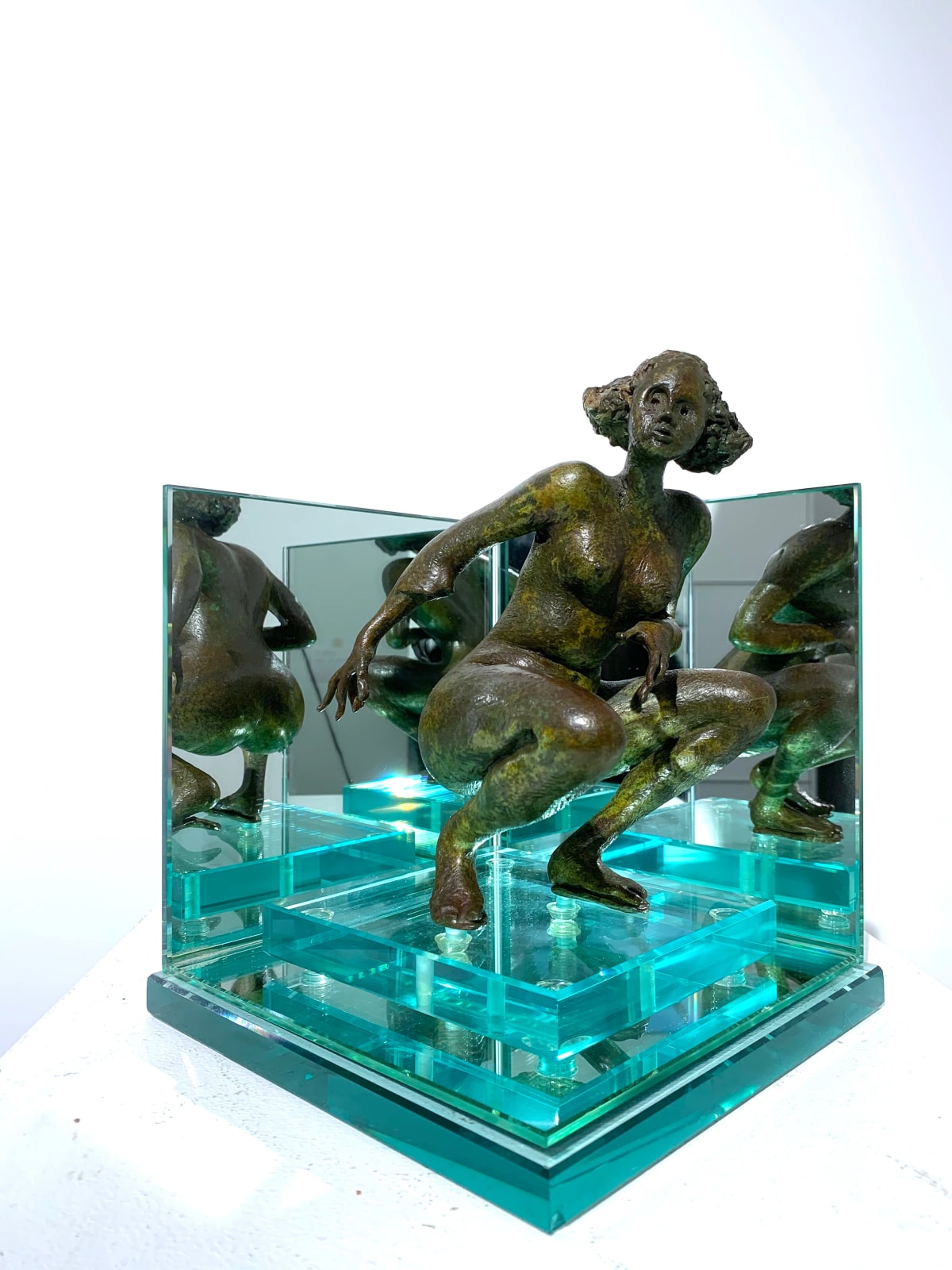 pisseuse, rené julien, sculpture, bronze, art thema, heyi gallery, Brussels