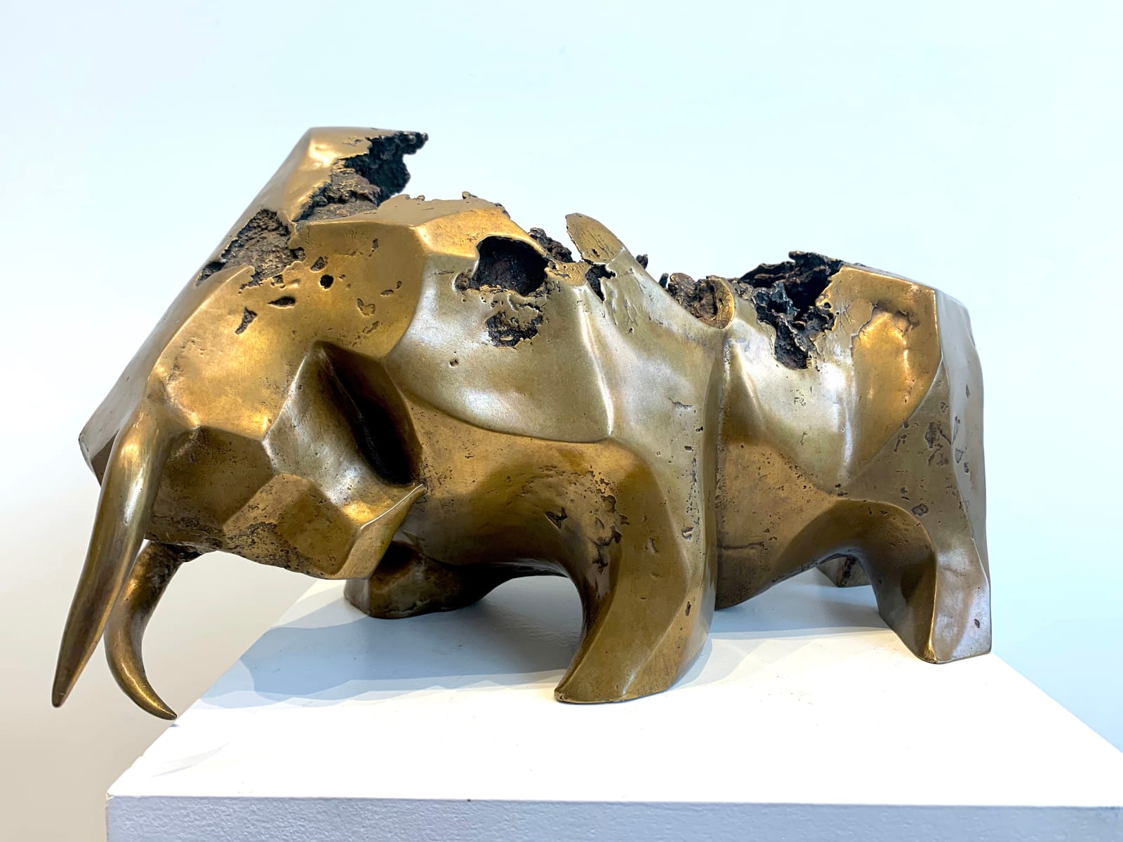Gold ox, Taureaux, bull, bronze sculpture, so du sud, Art Thema Gallery, Art thema, baldini art thema, art thema arles, arles gallery, Brussels
