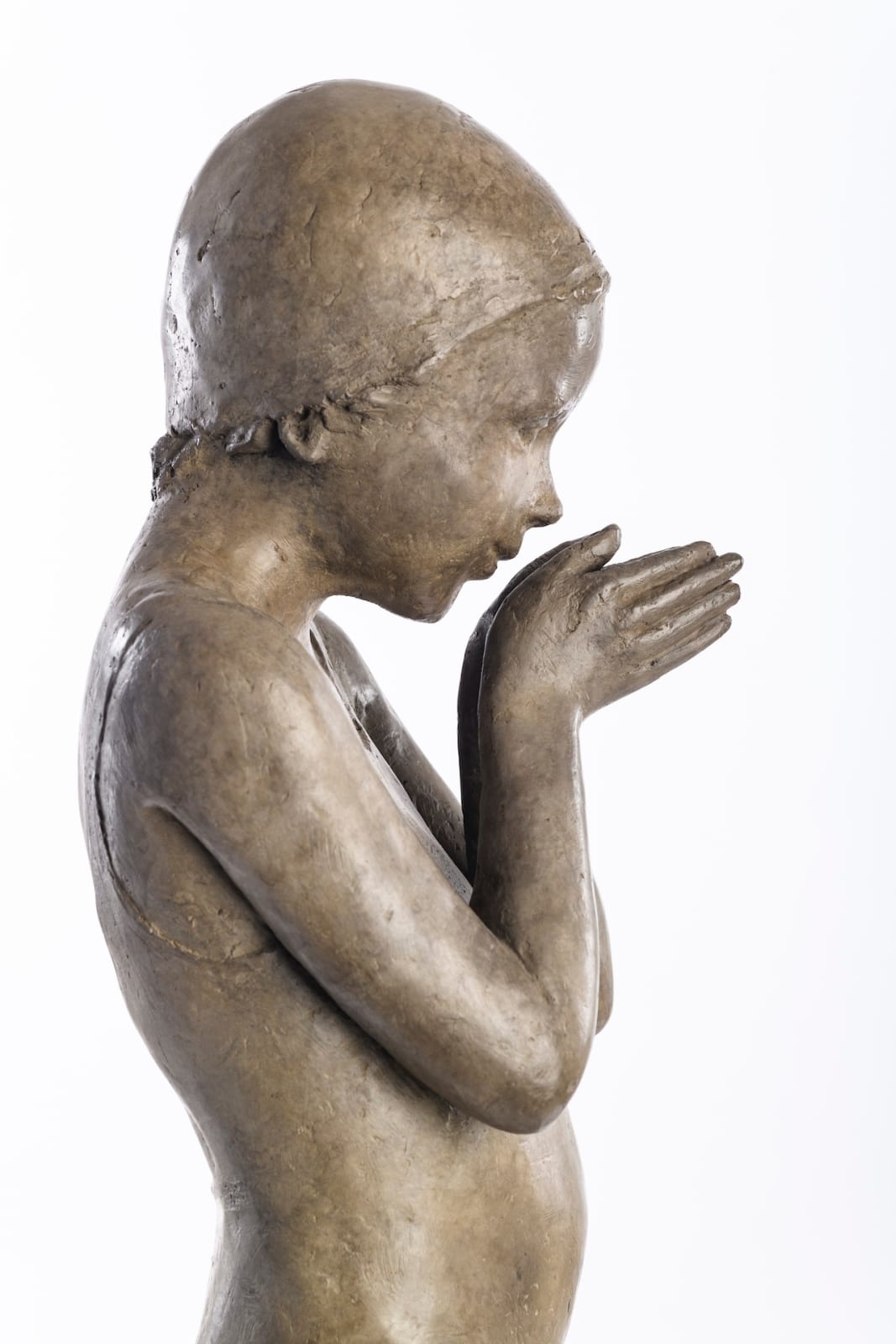 Scultura in bronzo La Piccola Tuffatrice Béatrice Cols, scultura, scultura in bronzo, tuffatrice, bambina che si tuffa, scultura da collocare vicino alla piscina, artista belga, scultura d’arte contemporanea, opera in bronzo da interno ed esterno per collezionisti, scultura in bronzo per architetti paesaggisti, scultura in bronzo per interior designer, leasing d’opere d’arte in bronzo, fiera d’arte SMART Aix-en-Provence 2025, scultura figurativa in bronzo di bambina artista contemporanea, scultura poetica in bronzo Béatrice Cols, collezione di sculture in bronzo contemporanee, installazione artistica per laghetto o piscina, scultura in bronzo per arredamento paesaggistico, scultura a noleggio, opera in bronzo per collezione privata, scultura in bronzo per arredamenti di pregio, arte contemporanea in bronzo, scultura di bambina in bronzo con emozione e dolcezza, arte figurativa femminile in bronzo, bronzo patinato per spazi esterni, Béatrice Cols scultrice in bronzo, arte in bronzo per interior design, leasing d’arte, leasing opera d’arte