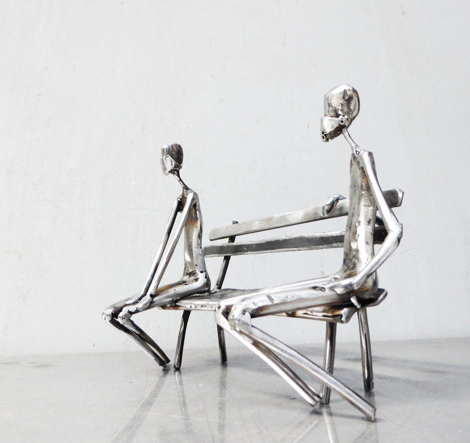 Distance, masque, person, solitude, covid, caroline brisset, steel sculpture, contemporary art, figurative art, Art Thema Heyi Gallery, Brussels