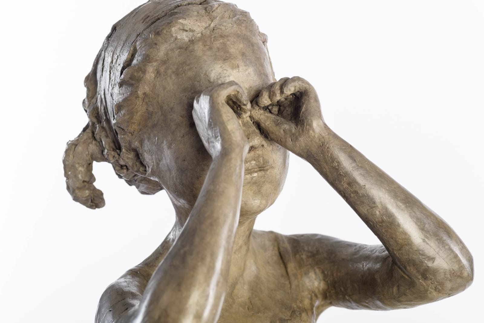 bronzen sculptuur Je la vois Béatrice Cols Art Thema, contemplatief vrouwenbeeld in brons Béatrice Cols, poëtisch tuinbeeld in brons Béatrice Cols Je la vois, bronzen kunstwerk vrouw kijkt in de verte Béatrice Cols, bronzen beeld voor buiten Béatrice Cols Art Thema, expressieve bronzen sculptuur Béatrice Cols Je la vois, vrouwelijk tuinbeeld in brons Béatrice Cols, hedendaags bronzen beeldhouwwerk tuin Béatrice Cols, poëtisch bronzen figuur Je la vois Béatrice Cols, sierlijk buitenbeeld in brons Béatrice Cols, moderne kunst in brons Béatrice Cols Je la vois, vrouwelijke figuur in contemplatie Béatrice Cols, rustgevend bronzen tuinbeeld Béatrice Cols, bronzen installatie Art Thema Galerie Béatrice Cols, vrouwelijk bronsbeeld met betekenis Béatrice Cols, sculptuur in brons Je la vois Béatrice Cols tuin, poëtische kunst in brons voor tuin Béatrice Cols, tuinbeeld met expressie Béatrice Cols Je la vois, bronzen tuinbeeld galerie Art Thema Béatrice Cols, brons sculptuur Béatrice Cols vrouw kijkt