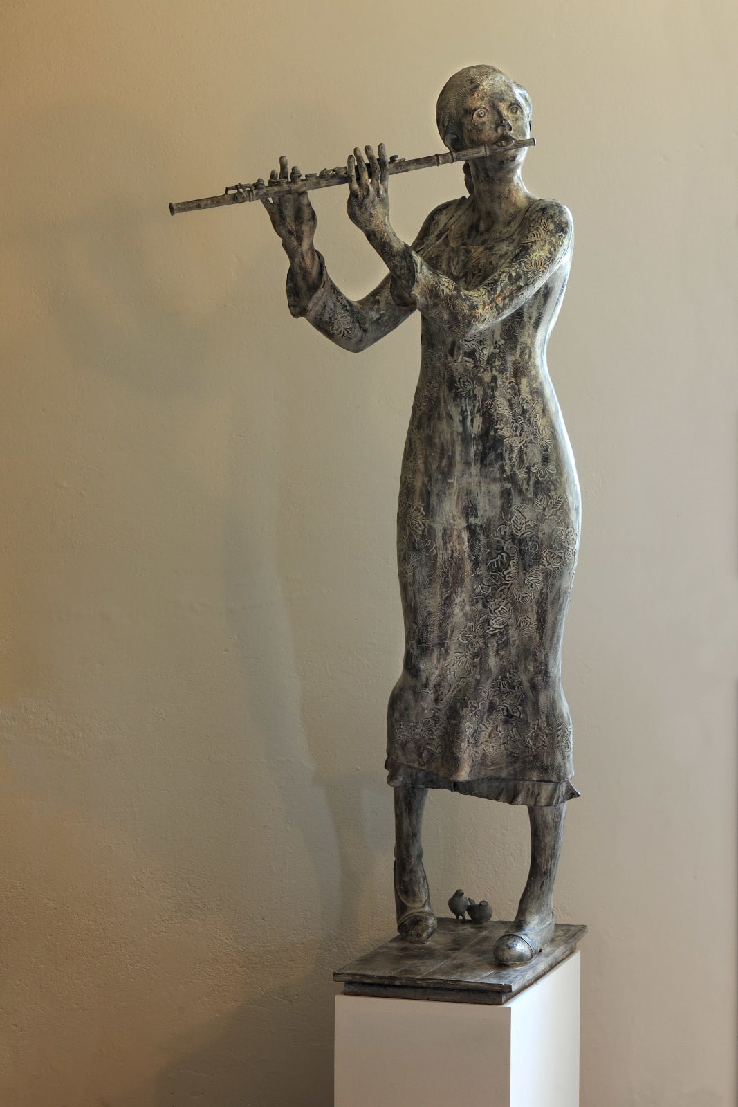 la fludiste, rené julien, bronze sculpture, figurative sculpture, woman sculpture, sculpture of love, girl sculpture, romantic sculpture, contemporary sculpture, monumental sculpture, art thema heyi, brussels art gallery, garden sculpture, home design, art decoration, interior design