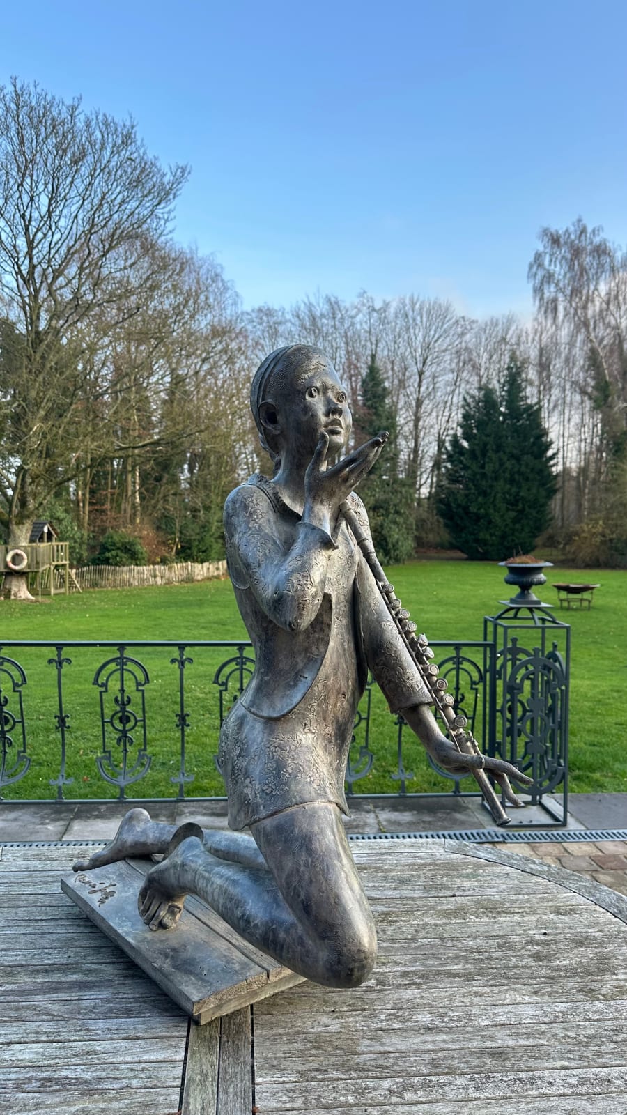 Allegretto Vivace, bronze sculpture by René Julien, a collectible artwork in its final edition inspired by music, refined figurative sculpture for art collectors.