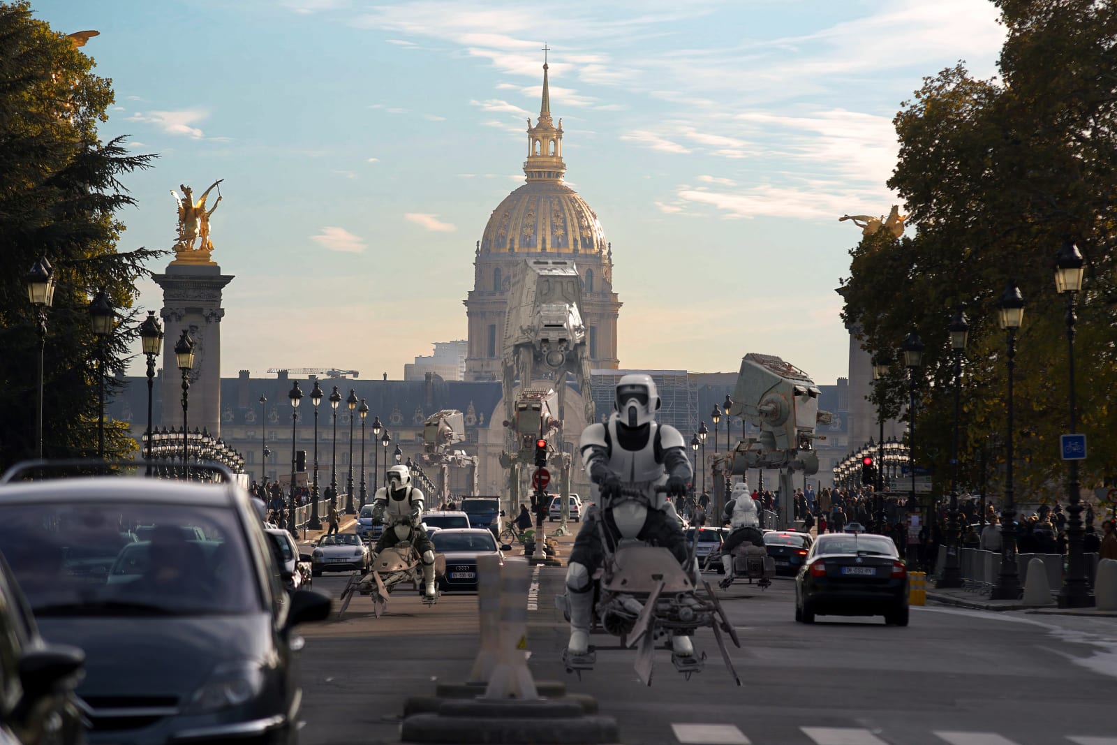 Star Wars sur le pont Alexandre III Paris, Darth Vader pont Alexandre III, stormtrooper pont Alexandre III, scène Star Wars Paris, Laurent Pons Star Wars pont Alexandre III, montage photo Star Wars monument parisien, photographie artistique pont Alexandre III Star Wars, œuvre pop culture Paris, art numérique Star Wars France, photo de science-fiction Paris pont Alexandre III, Darth Vader décor parisien, stormtrooper monument emblématique Paris, création visuelle Star Wars pont Alexandre III, art urbain Star Wars Paris, impression d’art Star Wars Paris, Star Wars rencontre le pont Alexandre III, scène iconique pop culture et patrimoine français