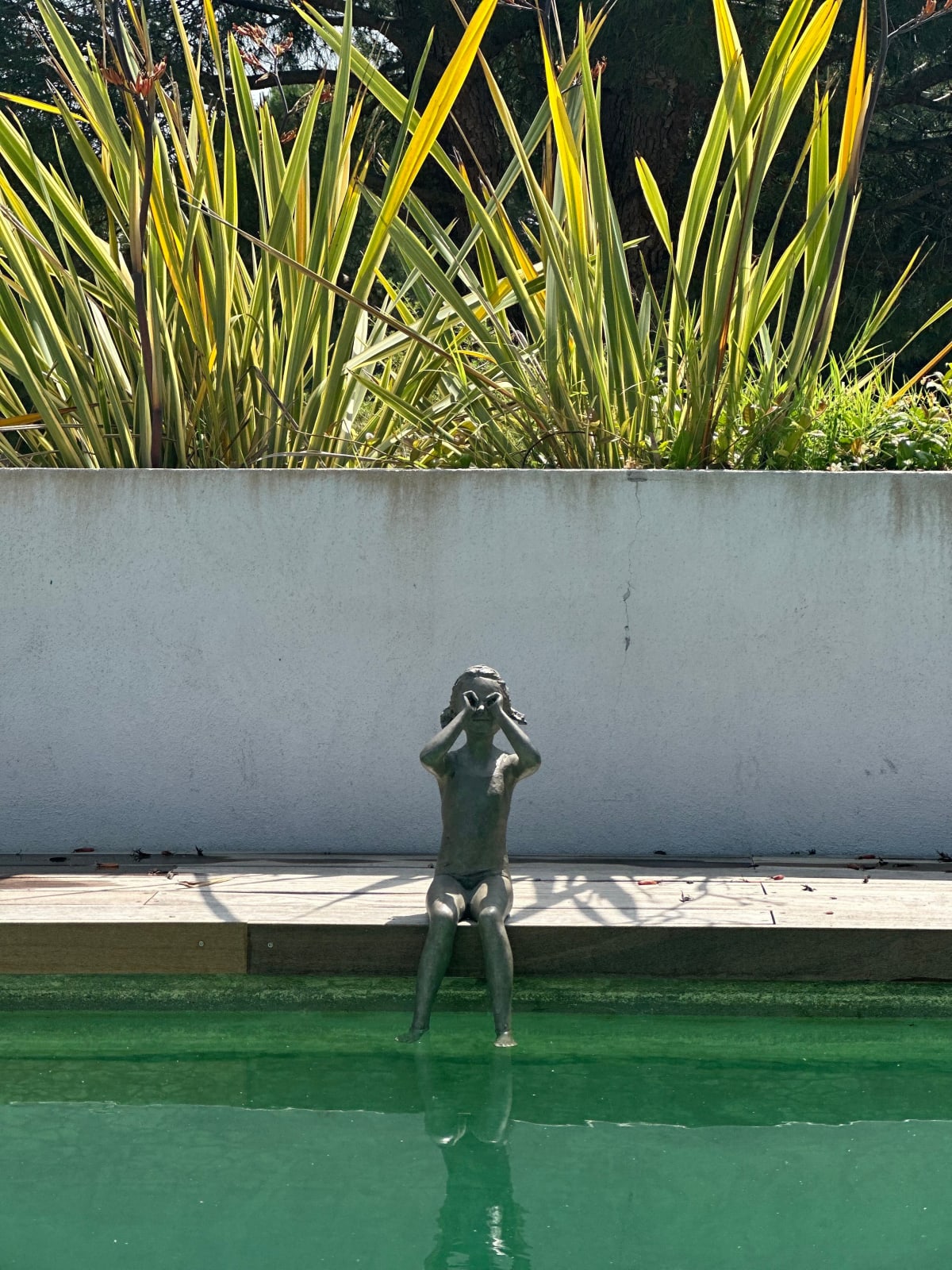sculpture en bronze Je la vois Béatrice Cols Art Thema, statue contemplative en bronze Béatrice Cols, sculpture féminine bronze Je la vois Béatrice Cols, bronze poétique pour jardin Béatrice Cols, œuvre d’art jardin bronze Béatrice Cols Je la vois, bronze contemporain décoration extérieure Art Thema, sculpture expressive bronze Béatrice Cols Je la vois, sculpture bronze femme regardant au loin Béatrice Cols, bronze jardin contemporain Béatrice Cols Art Thema, statue féminine bronze contemplative Béatrice Cols, décoration artistique extérieure bronze Béatrice Cols, sculpture méditative bronze Béatrice Cols Je la vois, œuvre poétique en bronze pour le jardin Béatrice Cols, figure féminine en bronze Béatrice Cols galerie Art Thema, sculpture de bronze pleine de sens Béatrice Cols, statue extérieure bronze Béatrice Cols Je la vois, art bronze féminin jardin Béatrice Cols, sculpture moderne de jardin bronze Béatrice Cols, œuvre bronze poétique Béatrice Cols Je la vois, installation artistique extérieure bronze Béatrice Cols