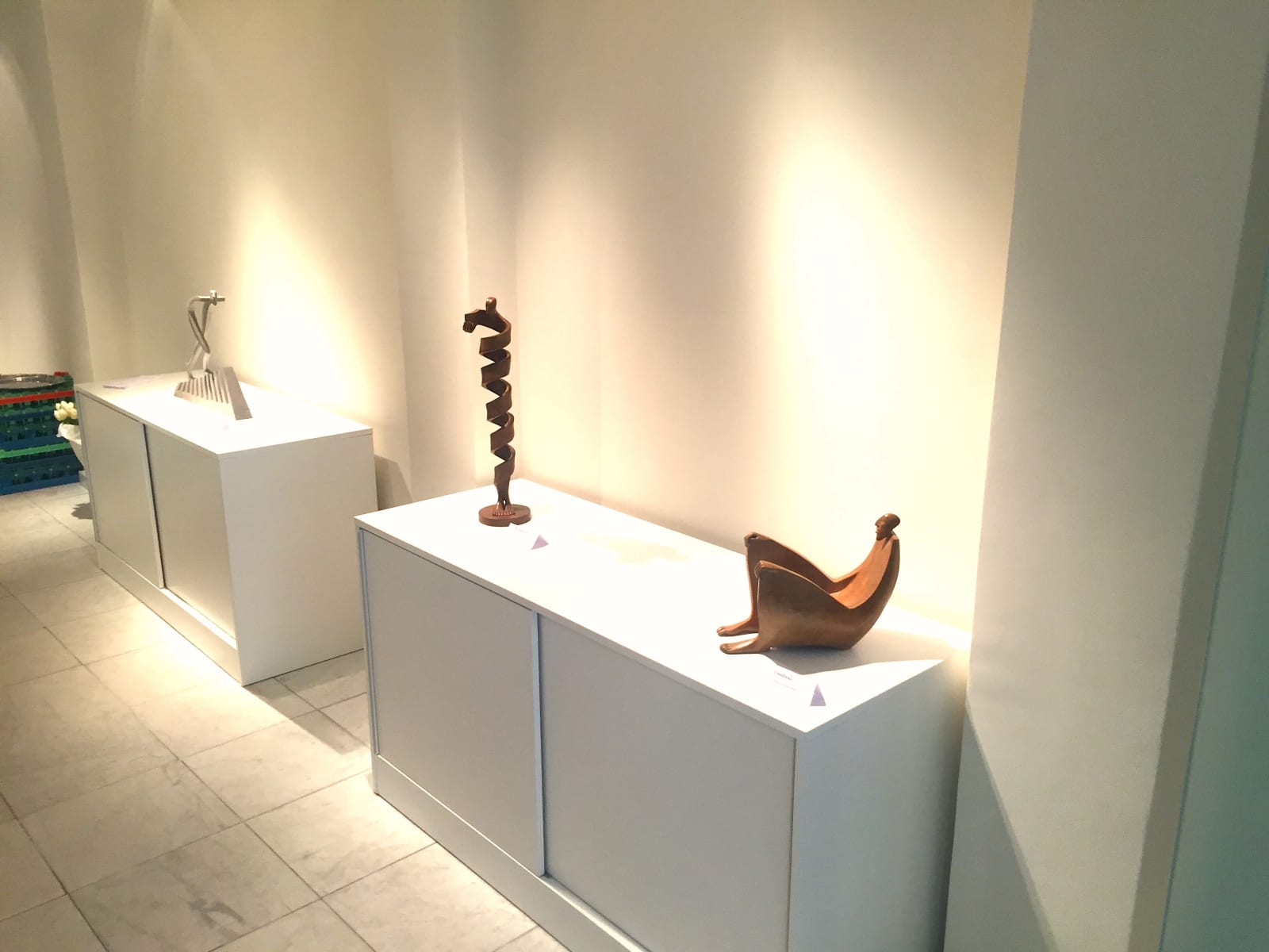 révélation, fauteuil, miramontes, bronze, sculpture, art thema heyi gallery