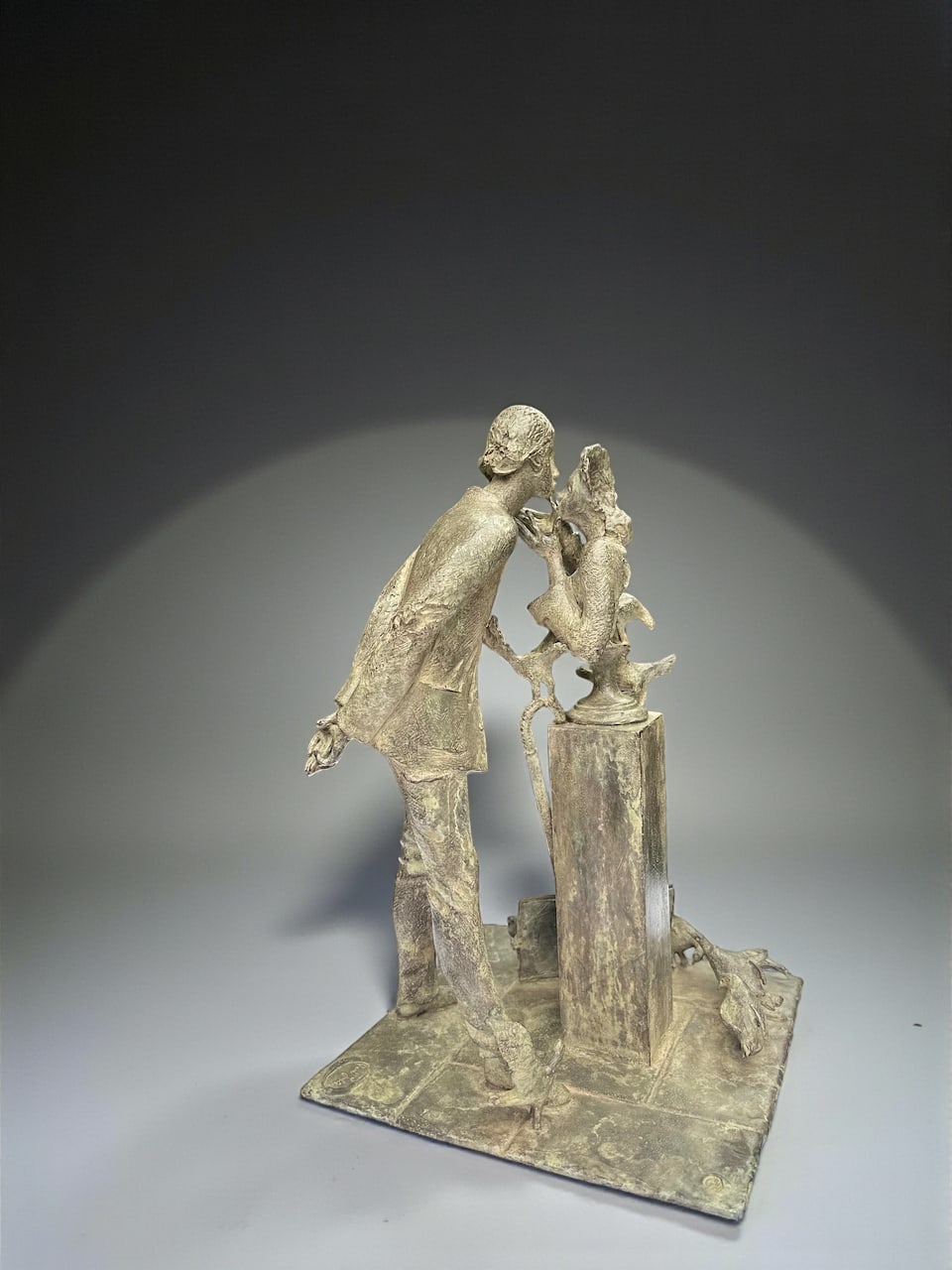 bronze sculpture, La Cupidone, René Julien, Belgian artist, bronze couple sculpture, man kissing woman’s bust, figurative bronze, contemporary art, romantic sculpture, fine art piece, patinated bronze, art collector piece, monumental sculpture, Art Thema Gallery