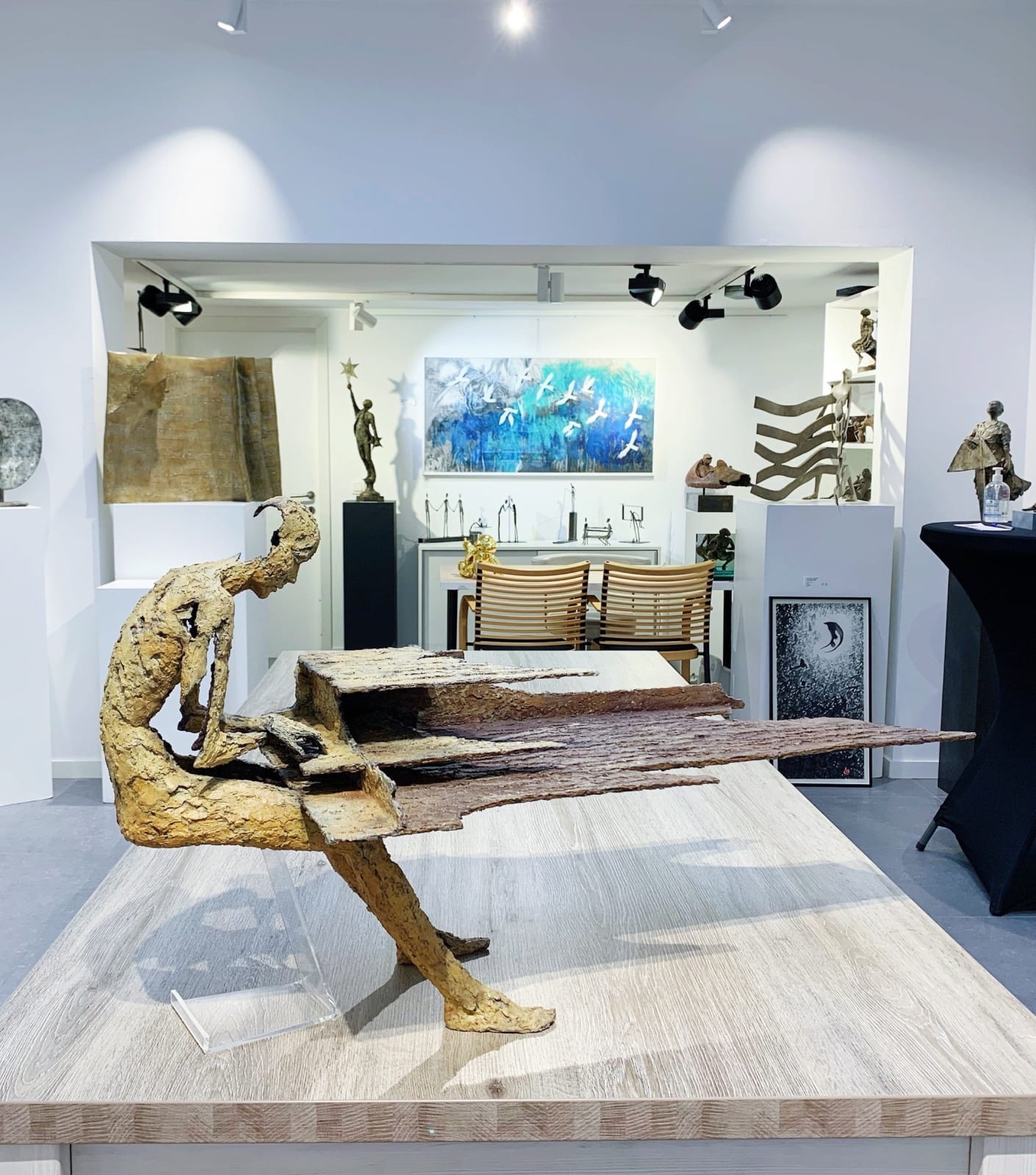 art thema, artthema, art, thema, Virtuose, pianist, piano, play piano, musician, music inspiration, jacques van den abeele, bronze sculpture, sculpture, art of sculpture, decoration art, interior decoration, home decoration, art home, art design, Belgian art gallery, brussels art gallery