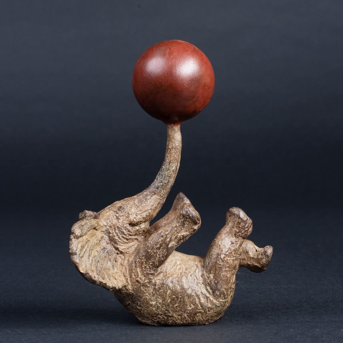 artthema, art thema, sophie verger, art thema, heyi gallery, brussels, elephant family, animals, small, sculpture, bronze, ball, red