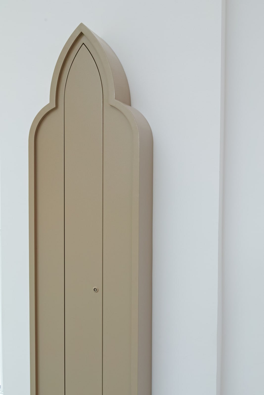 Korsi, Altar form. From the series «The Machine of Order II», 2022