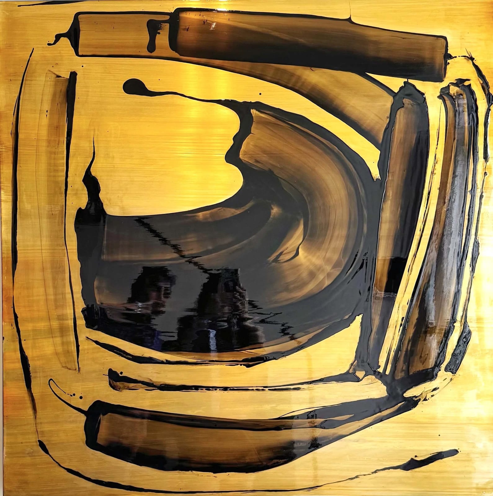 Aluminoide Hephaistos gold and black abstract painting of lacquer on metal calligraphic painting modern painting contemporary painting art at Art Yi gallery in Brussels